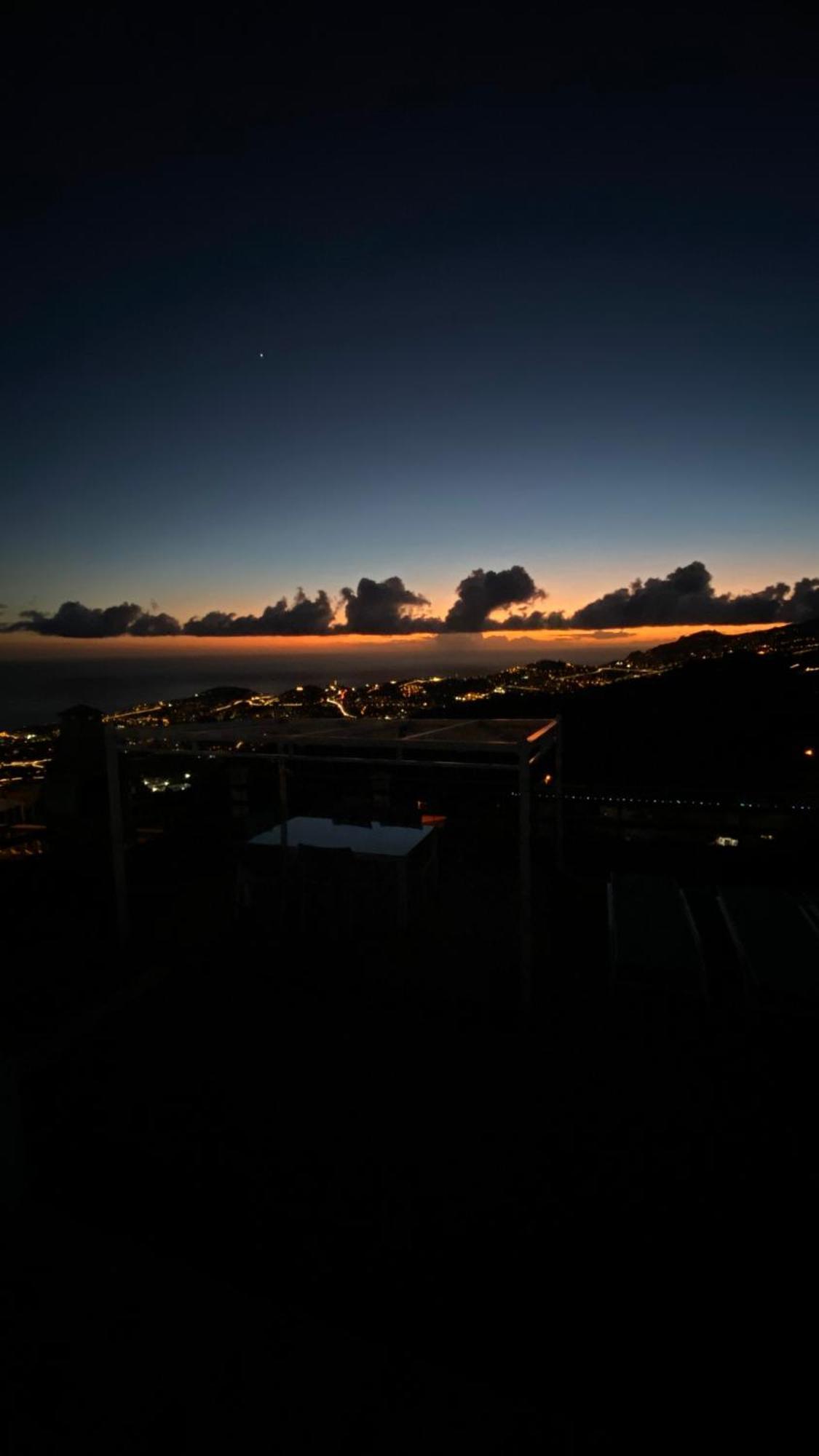 Studio Geek Villa - Open Space - 5M From 5 Top Attractions - Pool All Year Round, Dining Pergola, Barbecue - Funchal Matrix Holiday Home エクステリア 写真