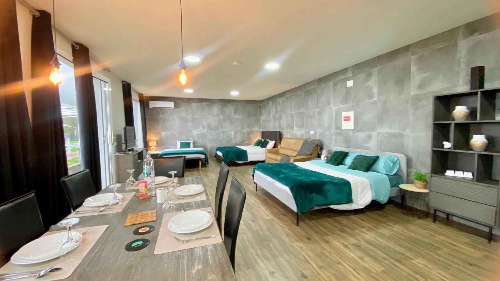 Studio Geek Villa - Open Space - 5M From 5 Top Attractions - Pool All Year Round, Dining Pergola, Barbecue - Funchal Matrix Holiday Home エクステリア 写真